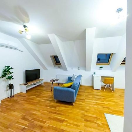 Bucharest Central D Apartment ภายนอก รูปภาพ