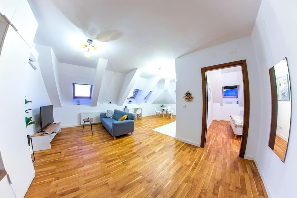 Bucharest Central D Apartment ภายนอก รูปภาพ