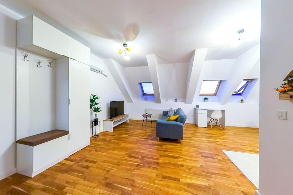 Bucharest Central D Apartment ภายนอก รูปภาพ