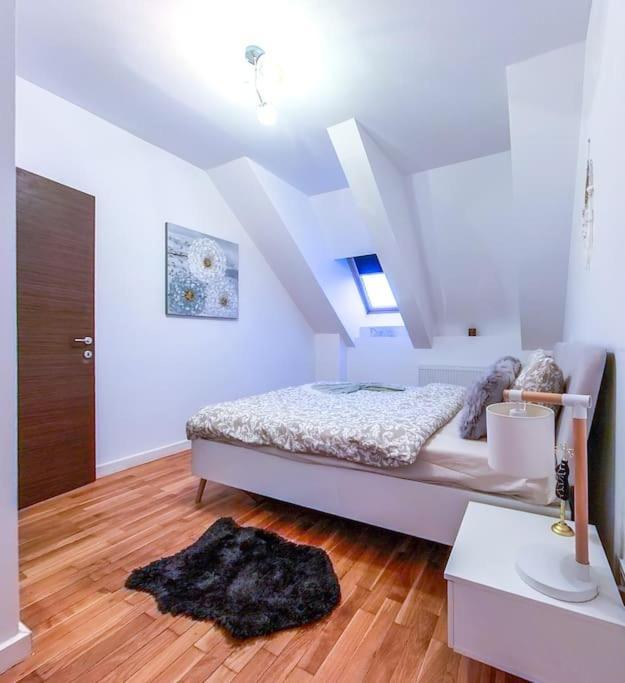 Bucharest Central D Apartment ภายนอก รูปภาพ