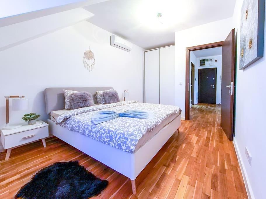 Bucharest Central D Apartment ภายนอก รูปภาพ