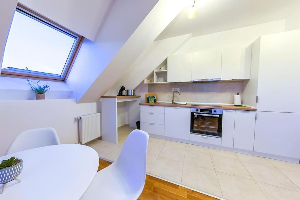 Bucharest Central D Apartment ภายนอก รูปภาพ